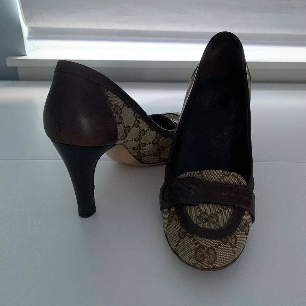 Authentic Gucci Pumps - Picture 5 of 5